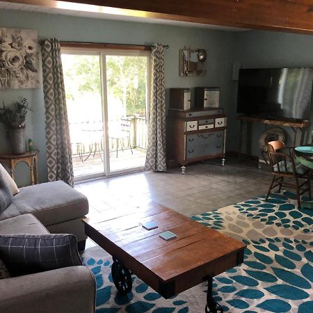 1 Bed Cottage, Partial Waterviews & Water Access Westport Exterior photo