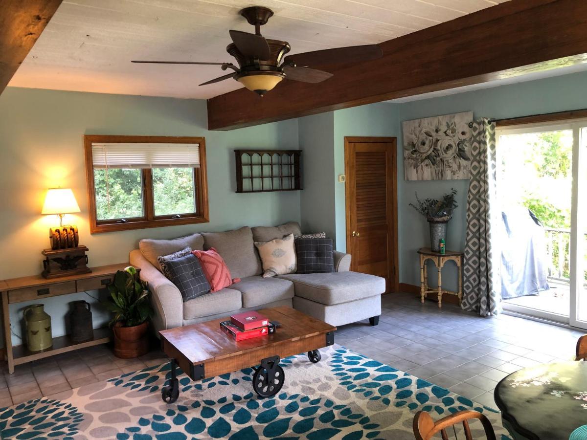 1 Bed Cottage, Partial Waterviews & Water Access Westport Exterior photo